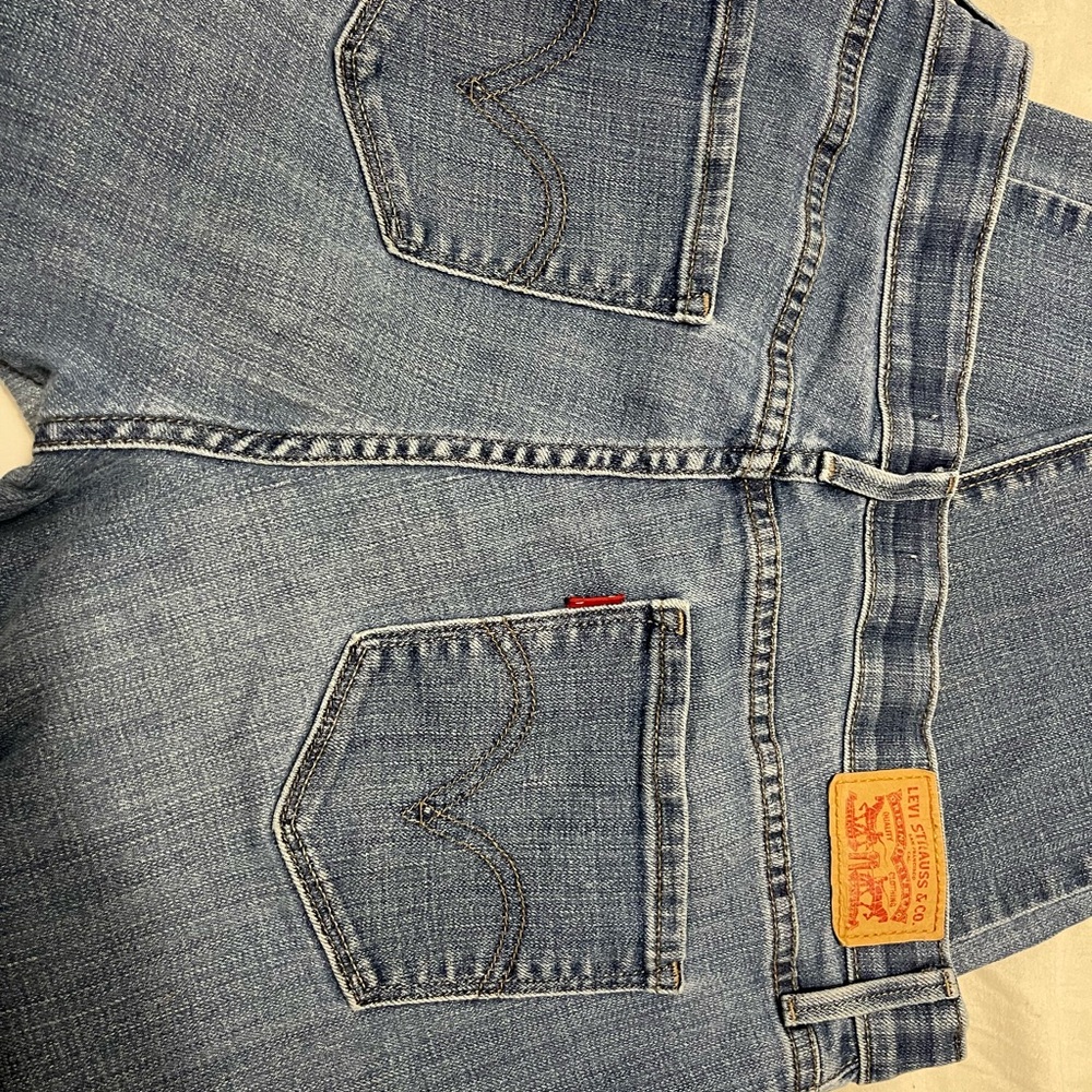 Levi's Women's Light Blue Straight Leg Jeans